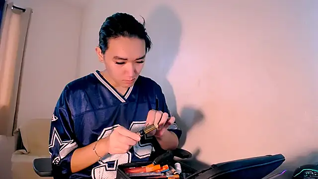 lil cummer69 online show from February 25, 2026, 3:38 am