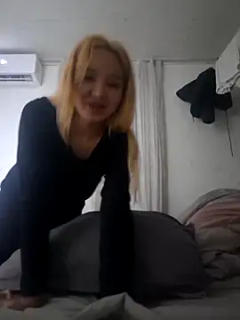 SherrylShaw online show from December 16, 2025, 5:40 pm