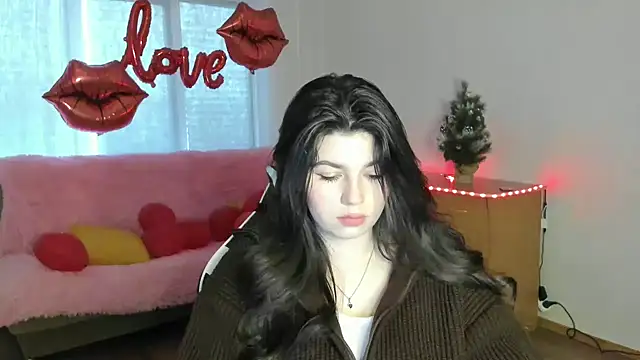 KisaModel online show from February 17, 2026, 6:10 am