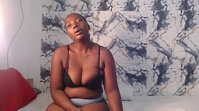 CurvyJ255 online show from June 24, 2026, 7:13 pm