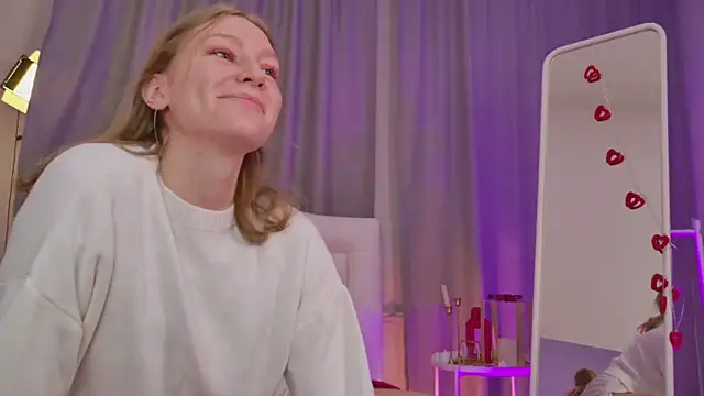 Snapshot of AsyaLumi chatting on January 15, 2026, 6:18 am AsyaLumi online show from January 15, 2026, 6:18 am