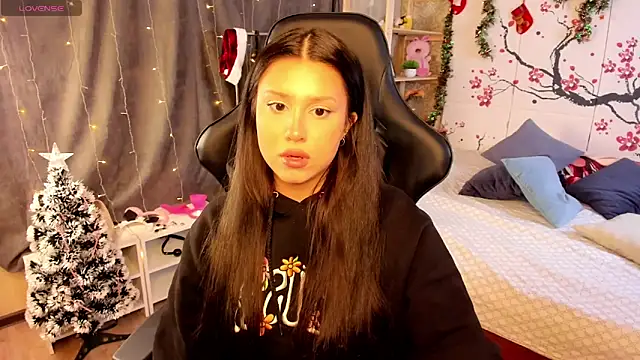 Snapshot of Nicole_Pars chatting on January 6, 2026, 4:43 pm Nicole Pars online show from January 6, 2026, 4:43 pm