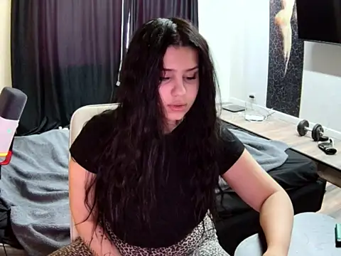 Snapshot of Nicole_Pars chatting on February 24, 2026, 1:20 pm Nicole Pars online show from February 24, 2026, 1:20 pm