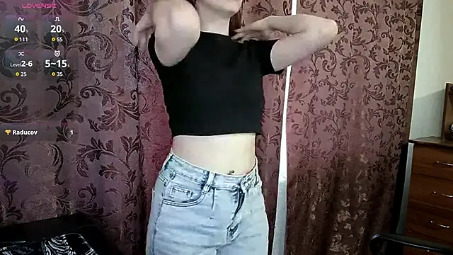 IleanaPishko online show from February 16, 2026, 9:16 am