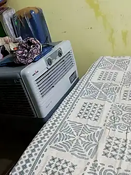 Cuple masti72 online show from June 25, 2026, 11:31 pm