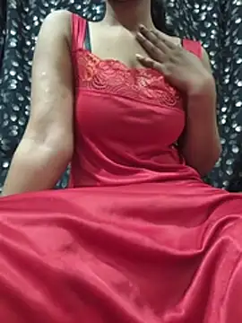 Snapshot of Rose1728 chatting on March 2, 2026, 7:54 pm Rose1728 online show from March 2, 2026, 7:54 pm