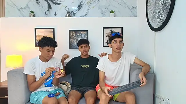 SWEET RABBIT1 online show from December 14, 2025, 6:23 pm