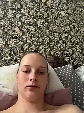 Barbika19 online show from April 10, 2026, 2:22 pm