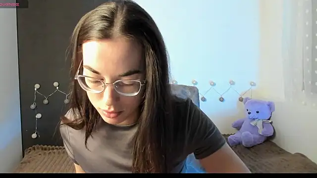 EmmaJacson online show from February 5, 2026, 6:12 pm