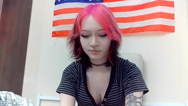 Shine Luna online show from February 20, 2026, 9:59 pm