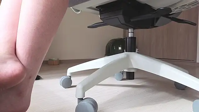 Feetbeth online show from February 16, 2026, 8:49 pm