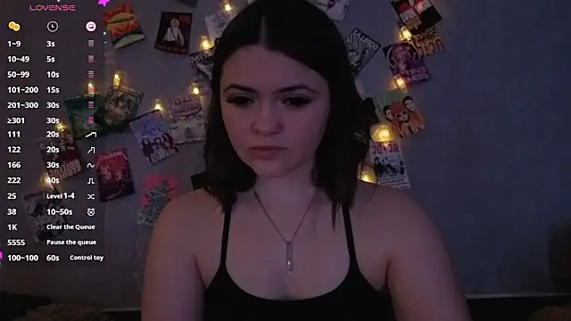 Snapshot of YummyTira chatting on February 19, 2026, 1:01 am YummyTira online show from February 19, 2026, 1:01 am