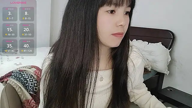 summerxiaojiejie online show from January 19, 2026, 1:42 am
