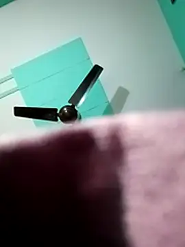 Snapshot of kusbu0077 chatting on February 21, 2026, 3:35 pm kusbu0077 online show from February 21, 2026, 3:35 pm