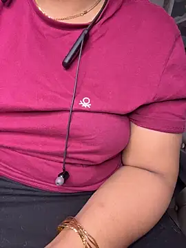 butterflyslay online show from March 23, 2026, 1:42 am