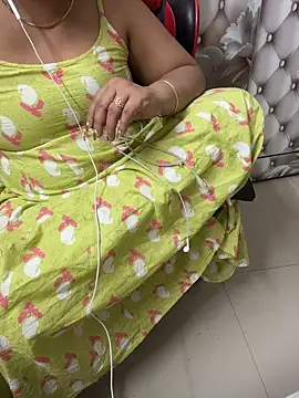 butterflyslay online show from April 6, 2026, 6:42 pm