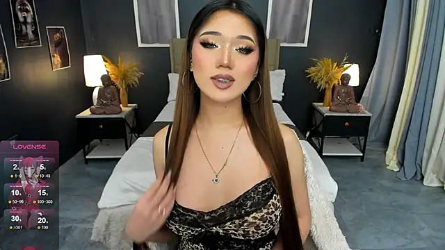 SeductressBella online show from May 11, 2026, 2:45 pm