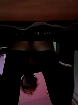 Olivassl22 online show from March 25, 2026, 10:38 pm