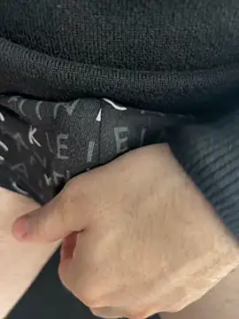 Snapshot of just4play chatting on February 5, 2026, 2:22 pm just4play online show from February 5, 2026, 2:22 pm