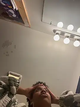 Snapshot of Bellaquitaa_lee chatting on March 2, 2026, 5:08 am Bellaquitaa lee online show from March 2, 2026, 5:08 am