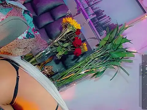 agathaferrer3 online show from March 29, 2026, 11:05 pm