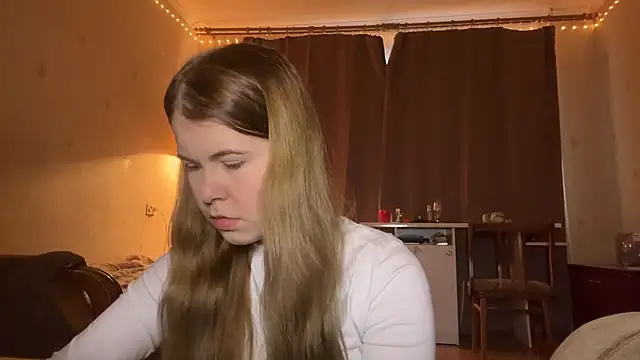 MaevAmy online show from January 12, 2026, 11:48 am