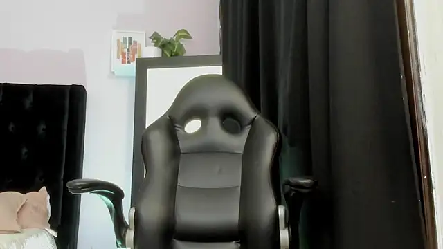 sebastamayo  online show from January 13, 2026, 7:46 am