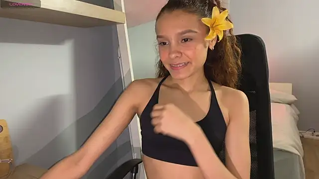 Sunshineegirll online show from December 22, 2025, 4:48 pm