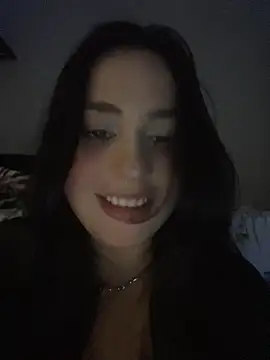 pudizinhaa  online show from April 8, 2026, 5:29 am