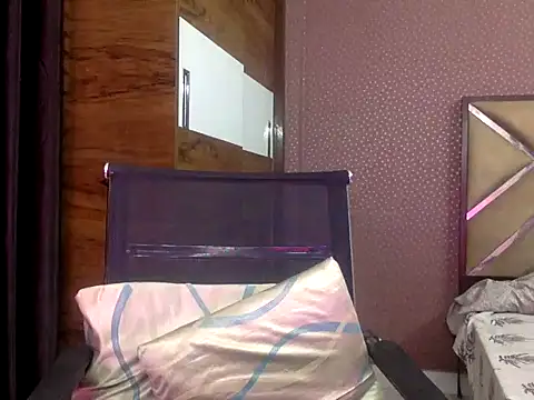 Snapshot of snehaa89 chatting on January 7, 2026, 4:48 am snehaa89 online show from January 7, 2026, 4:48 am