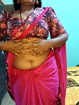 Snapshot of Rachu_love chatting on February 12, 2026, 6:03 pm Rachu love online show from February 12, 2026, 6:03 pm