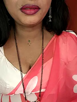 Snapshot of Rachu_love chatting on February 26, 2026, 5:28 am Rachu love online show from February 26, 2026, 5:28 am