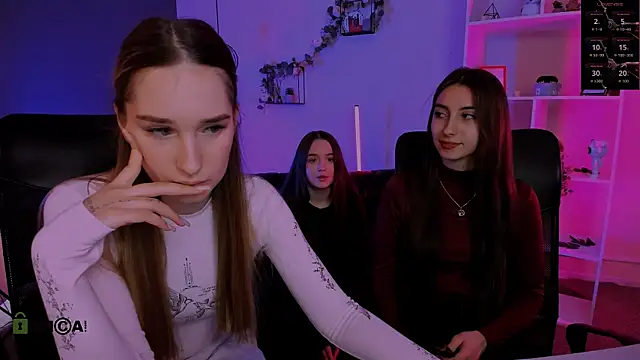 mila firee online show from March 25, 2026, 9:59 am