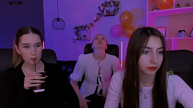 mila firee online show from April 3, 2026, 8:12 am