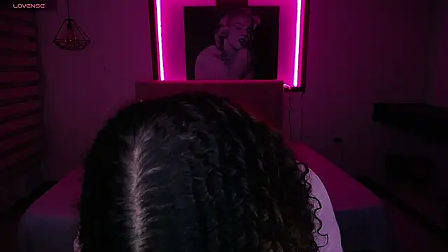 Snapshot of Kendall_fox_x chatting on December 20, 2025, 3:46 am Kendall fox x online show from December 20, 2025, 3:46 am