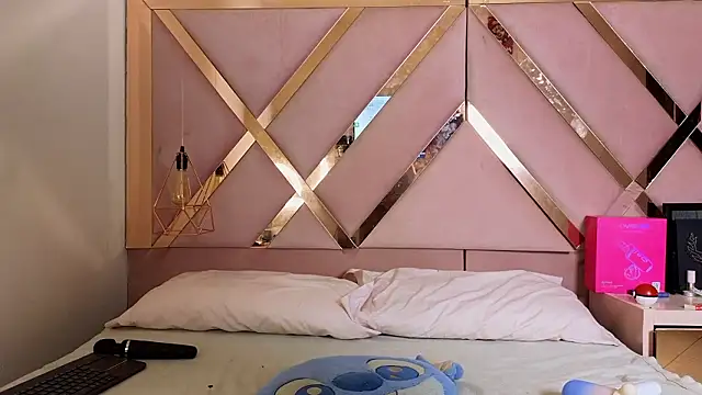 Stephanny Blush online show from March 20, 2026, 6:02 pm