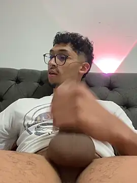 toritoga online show from March 21, 2026, 3:11 am