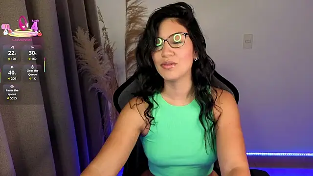 Snapshot of chloebum_ chatting on May 21, 2026, 11:06 am chloebum online show from May 21, 2026, 11:06 am
