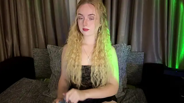 Dari Foxx online show from April 11, 2026, 11:20 pm