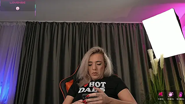 creampussyy online show from February 27, 2025, 7:47 pm