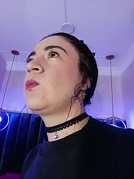 Victoria01  online show from February 8, 2026, 12:03 am