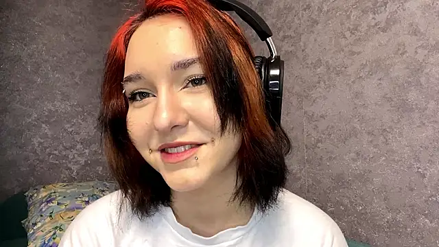 EmilyVeiro online show from February 7, 2026, 3:05 pm