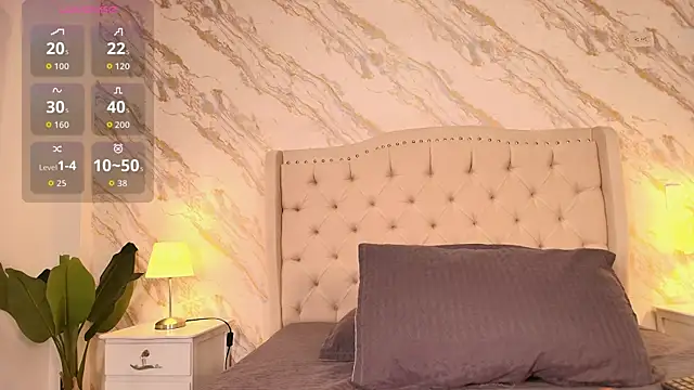 Snapshot of Yuliana-ambell chatting on January 7, 2026, 11:29 pm Yuliana-ambell online show from January 7, 2026, 11:29 pm