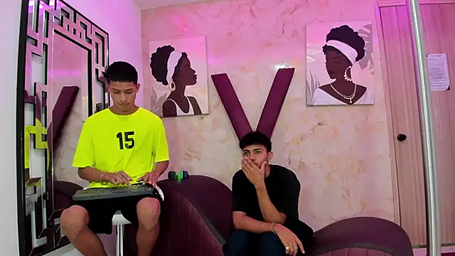 DIAMOND BLACKS online show from December 15, 2025, 7:23 am