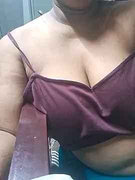Sexy doctor72 online show from July 5, 2026, 6:26 pm