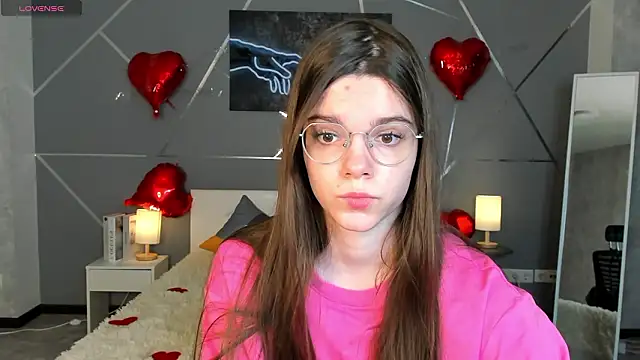 miss  evelyne online show from February 13, 2026, 7:48 am