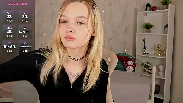 KianaVision online show from December 18, 2025, 5:35 am