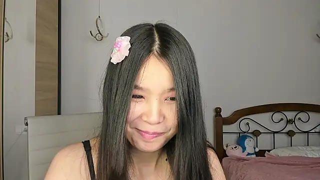 amiya cute online show from February 8, 2026, 3:04 pm