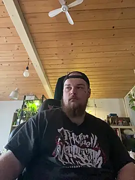 Snapshot of YoursxTruly chatting on February 17, 2026, 10:56 am YoursxTruly online show from February 17, 2026, 10:56 am