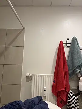 Snapshot of SilkyMira chatting on February 2, 2026, 11:47 pm SilkyMira online show from February 2, 2026, 11:47 pm